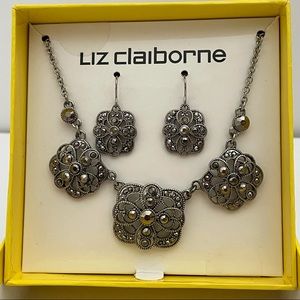Liz Claiborne necklace and earrings set